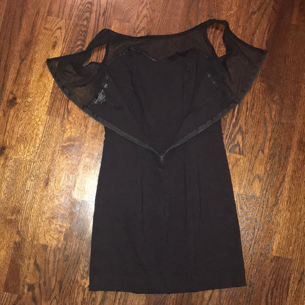 LITTLE BLACK GUESS DRESS - Picture 6 of 7